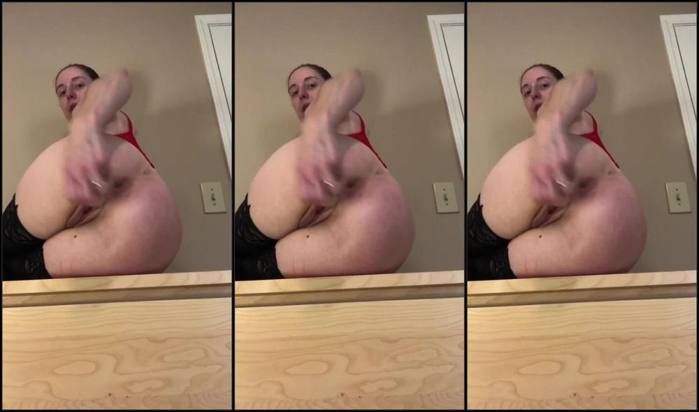 Milf Blows A Dildo And Makes Herself Creamy