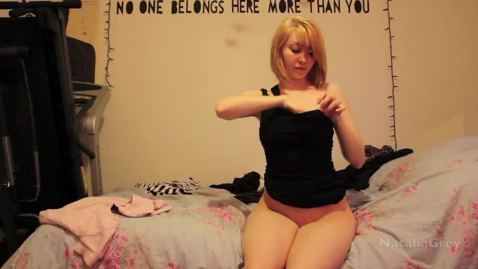 Dressup And Dildo Mast  720P