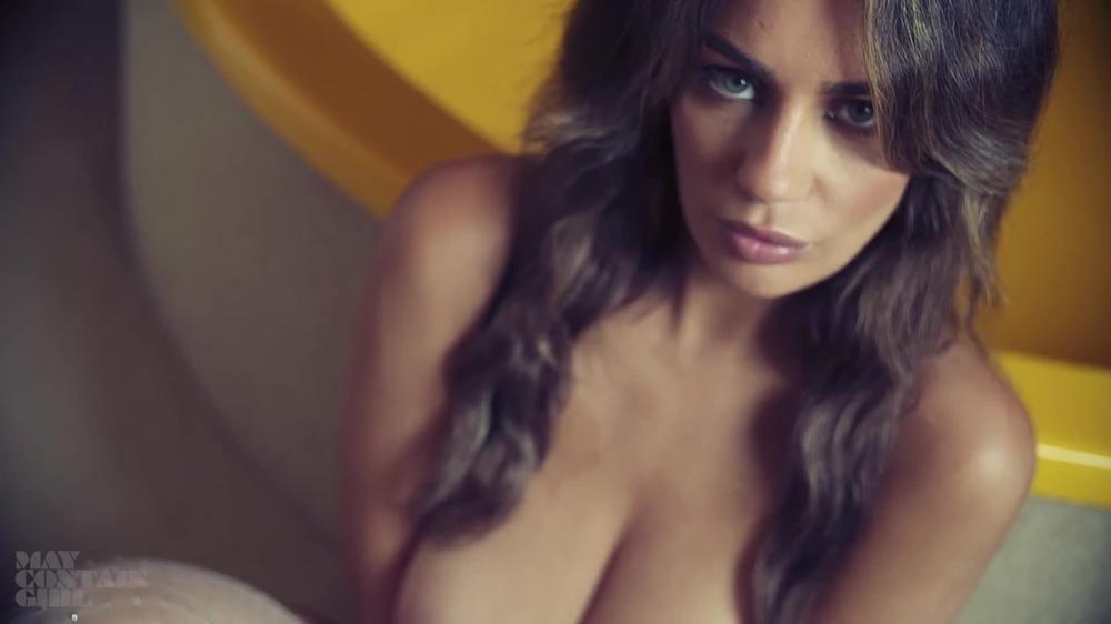 Holly Peers - She’S Back 2020-08-24