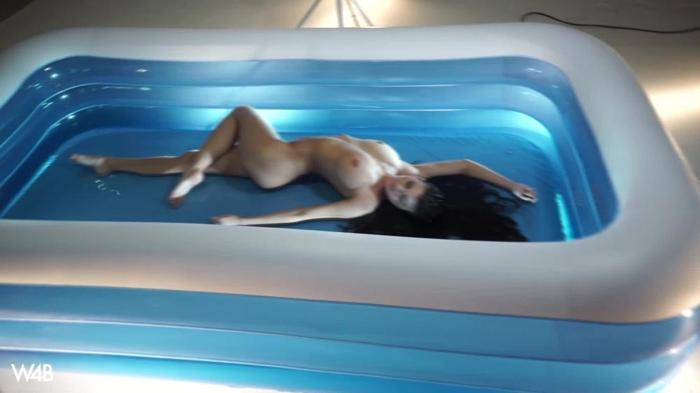 Watch4Beauty - Miss Wet Dildo [Solo] 1080P