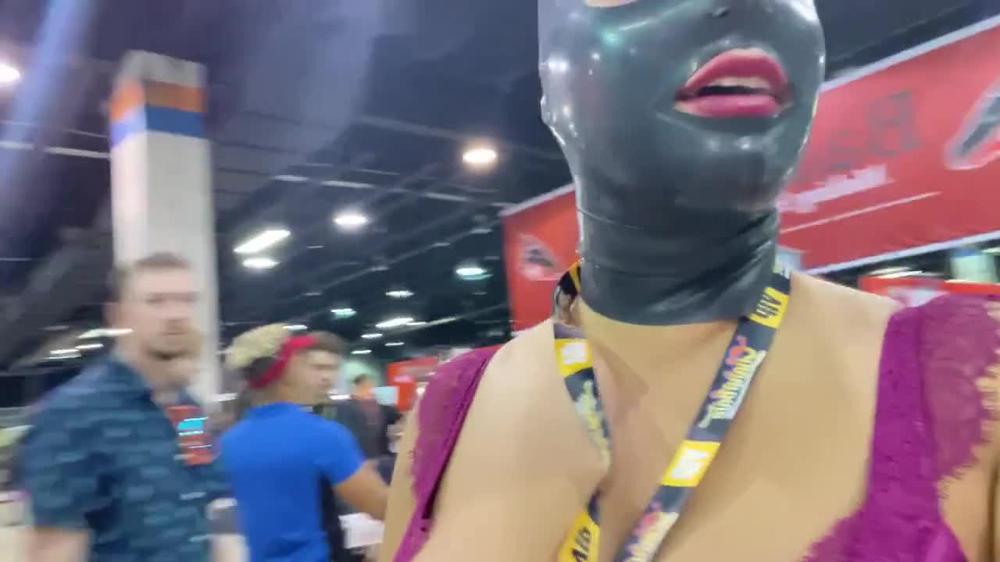 EXXXOTICA CHICAGO 2021 - DAY 3 VLOG (NSFW)