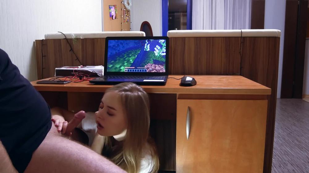 Step Sister Hide From Mom To Suck My Cock