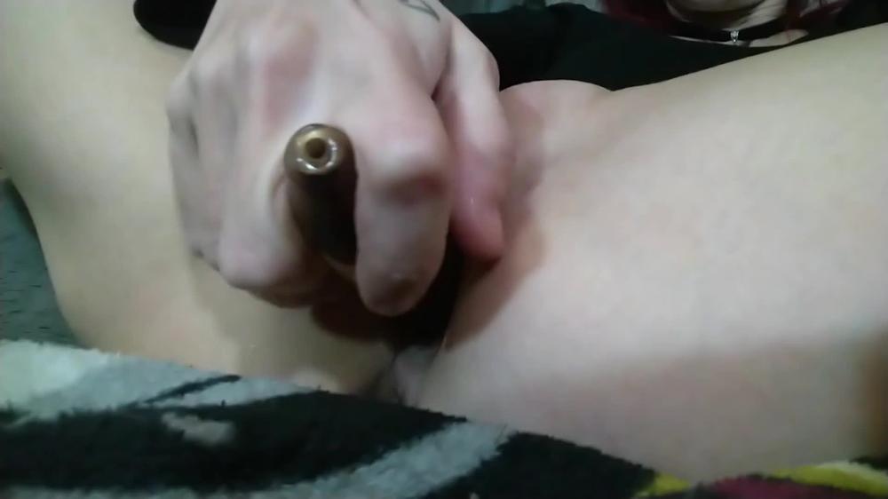 Willamina gets high and fucks the pipe