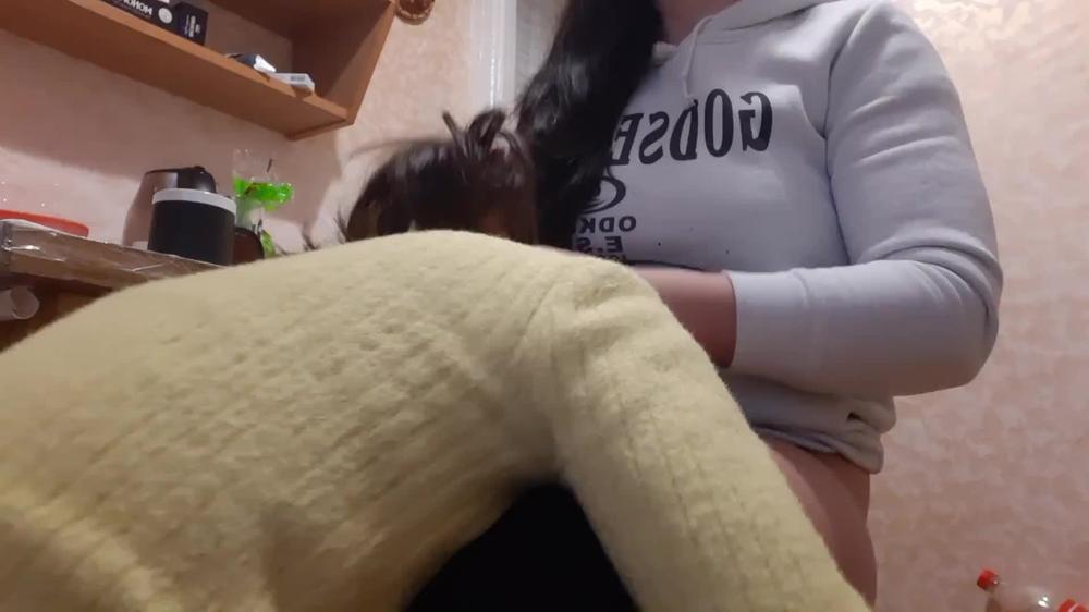 По Утрам Я Пью Кофе, А Она Ест Мою Киску - Ikasmoks - Pornhub.Com
