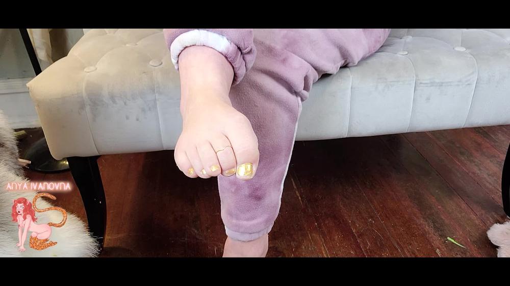Anya Ivanovna Toe Ring Worship