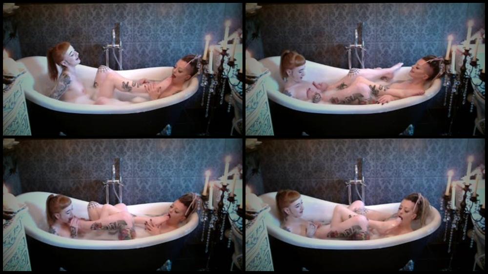 Piggy Mouth Bathtime Foot Rub