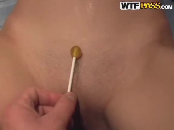 253_Lollipop For Cute Amateur Girlfriend_3378_Sd