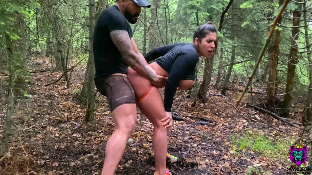 100 Hiking In A Rainy And Cold Day Ending In A Wet And Slippery Fuck_Yinyleon_1080P