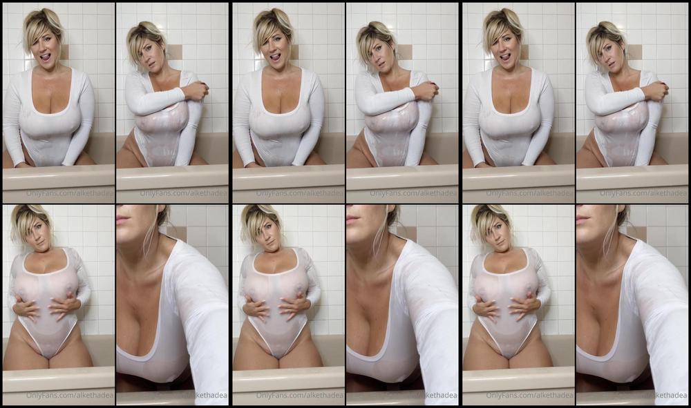 Alkethadea 24 09 2020 951652474 Splish Splashing Around In My White Bodysuit One Day I X27 Ll Have A Bigger Bathtub For
