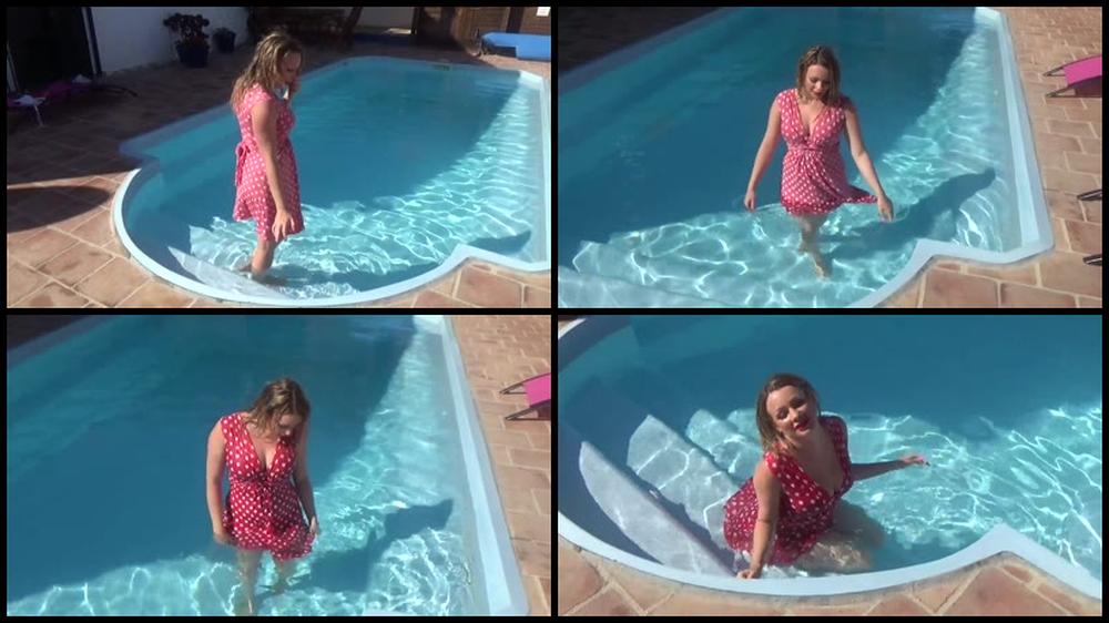 Penny Lee Clothed Dip In The Pool Manyvids