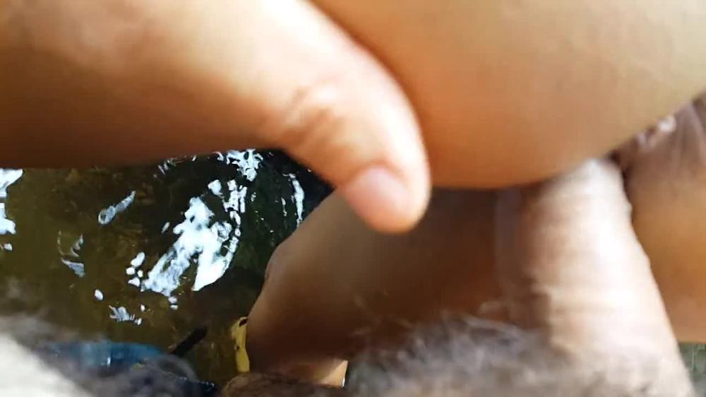 Noisy Orgasm in WILD JUNGLE river