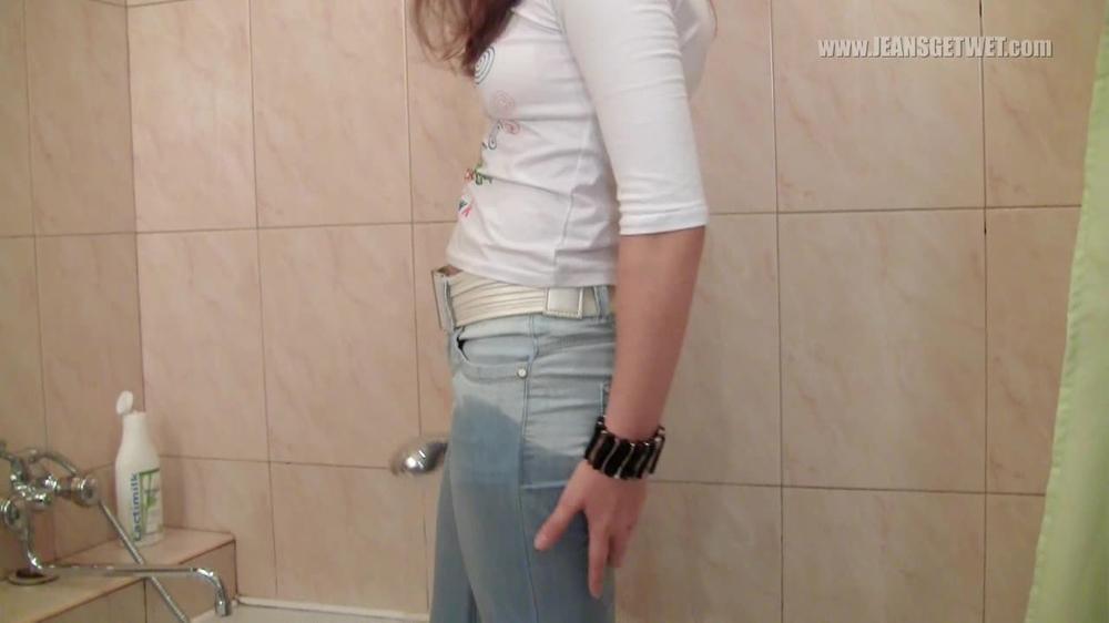 Angela Jeansgetwet 01