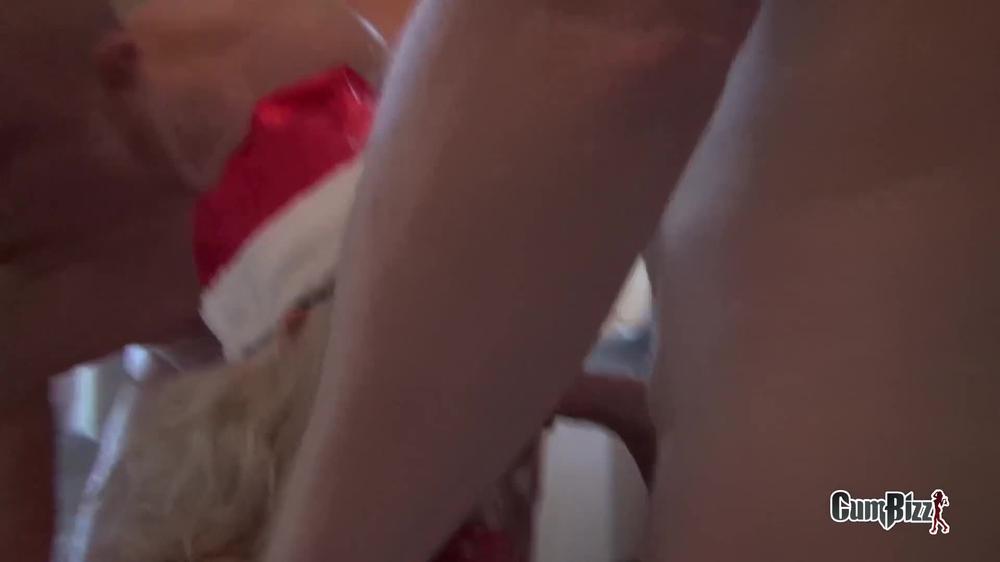 Xmass Kitten Swallows More Than 8 Cumloads