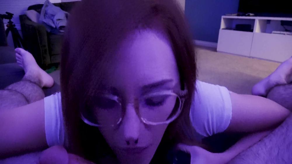 VAPE Blowjob slut eats cum off couch