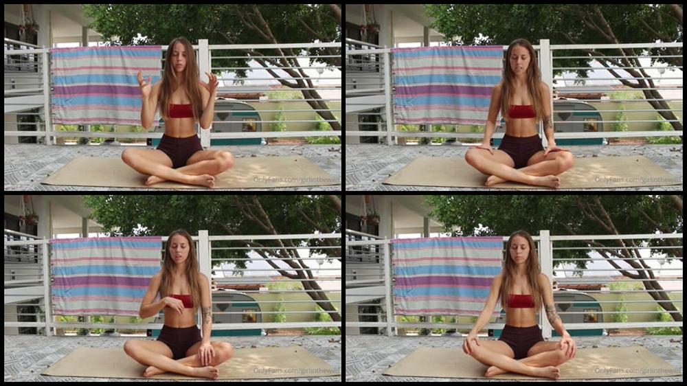 Girlinthewild 15 09 2020 900799555 Yoga Workshop Head Circles In Seated Pose With Hands Planted On The Knees Rotate The H