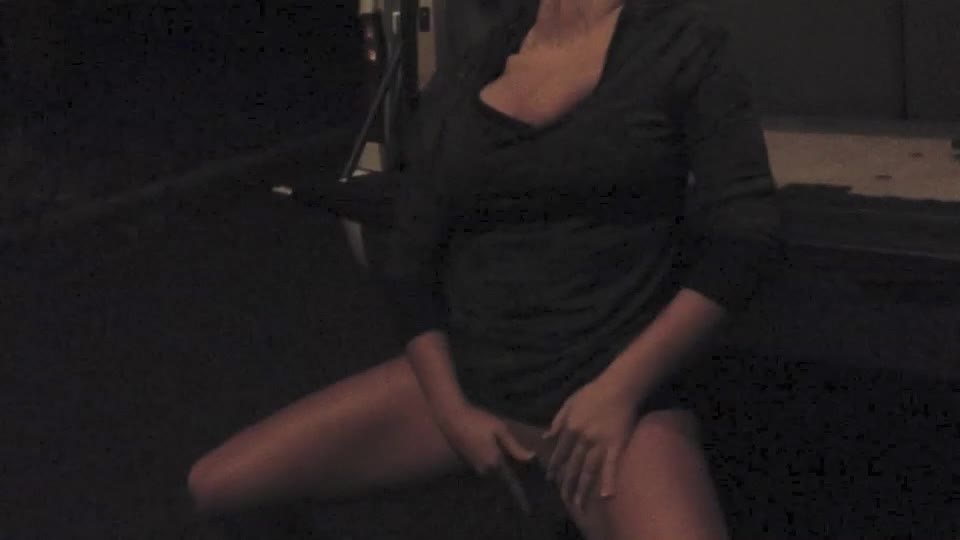 Nikki Eliot Cum In Car Public Parking At Night