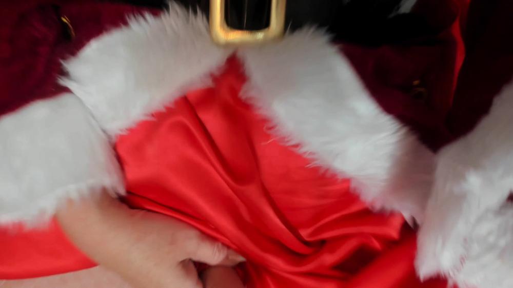 Paintedrose - Mrs Futa Clause Stuffs Your Stocking
