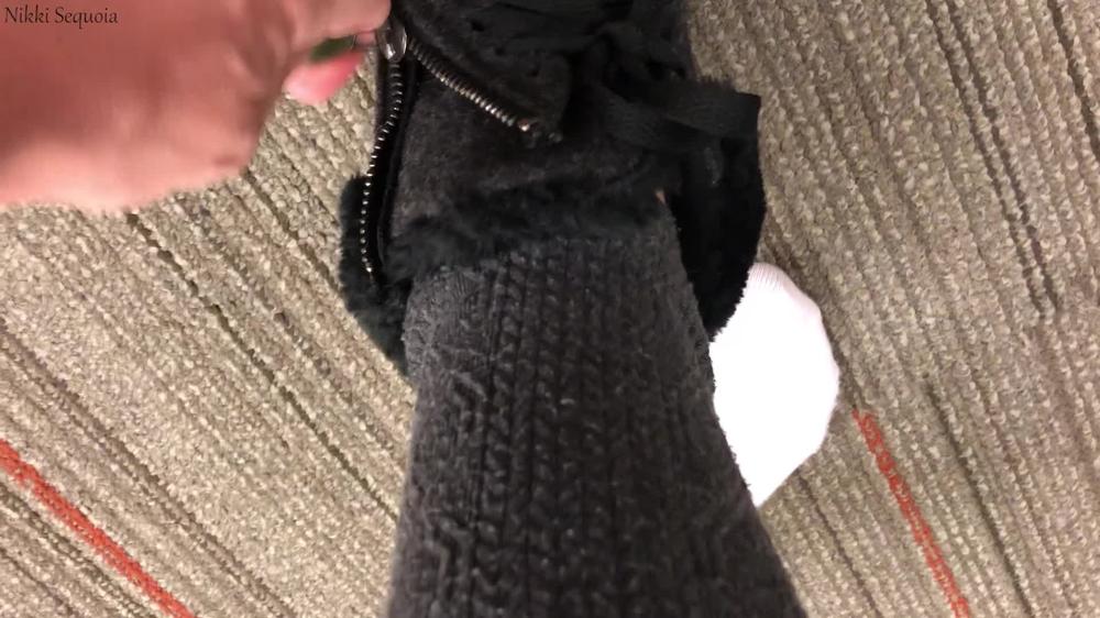 Nikki Sequoia One Shoe Shopping At The Mall