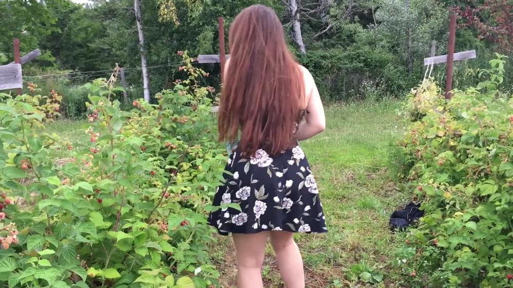 Outdoor Controlled Orgasm In Public Raspberry Patch | Lexa Lite