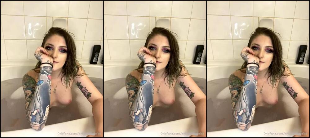 Akiramaisuicide 2020 451543671 Stream Started 2020 Nude Painti