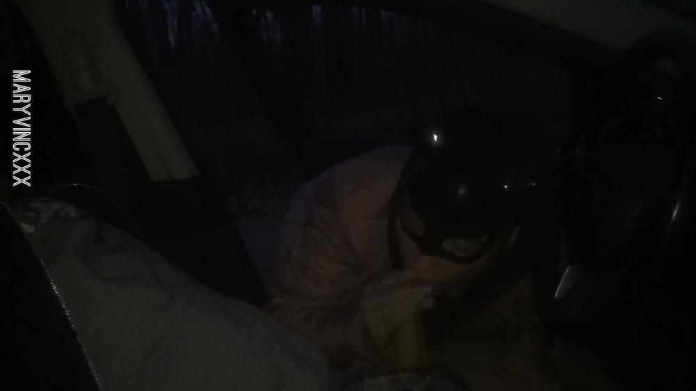 Cute Teen gives me Handjob and Blowjob on a Public Road - MARYVINCXXX