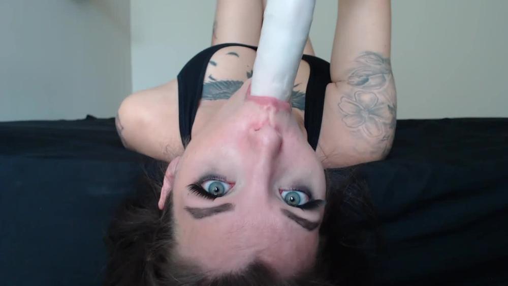 043 - Deepthroat Gagging Blowjob