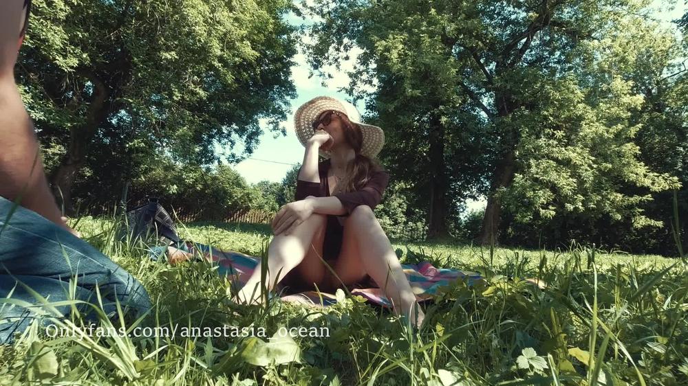 Pornhub_Walking Without Undearwear In Park. Meeting With Stranger. Real Public_Anastasia Ocean_1080P