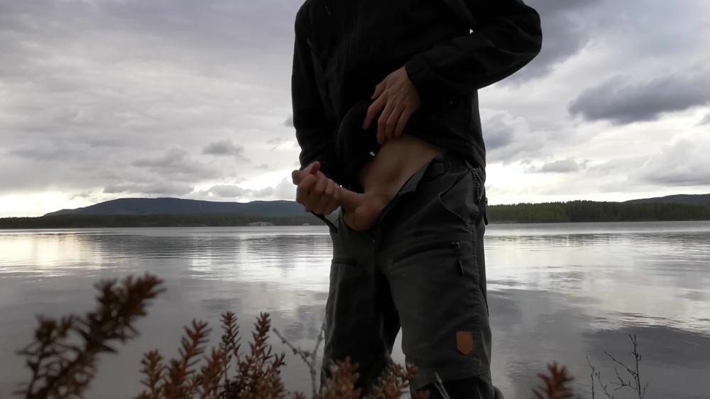 Huge young dick, massive cumload & beautiful landscape! | Johann Wood