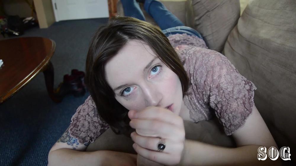 Bettie Bondage - Mom Models Jeans For You (Sog) - 1080P