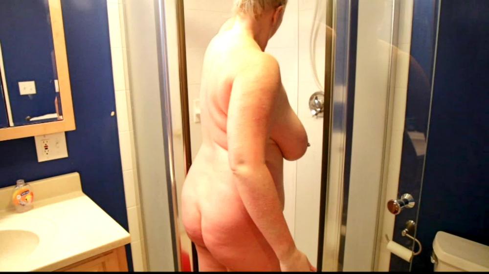 Cameron Skye Naked Snow Angels And Shower Tease