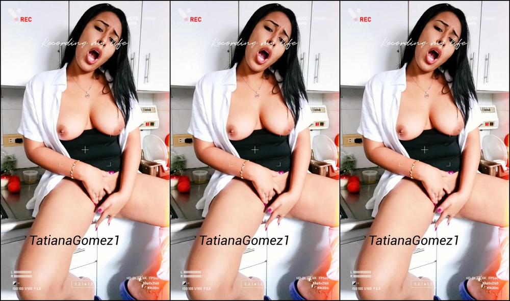 my mom was waiting for the food while I Masturbate in the kitchen delicious, hot cum