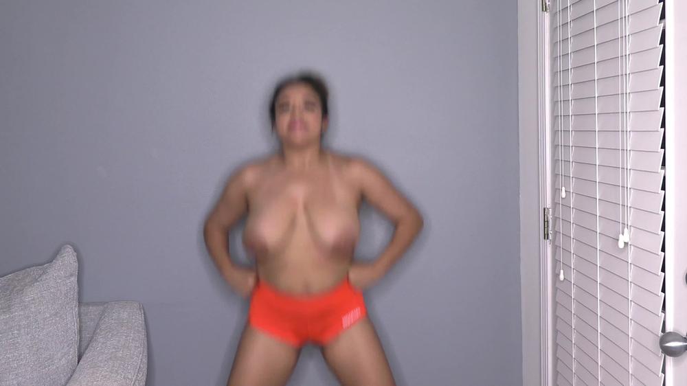 Mixedgirl21 Hooters Girl Is A Champion Titty Bouncer