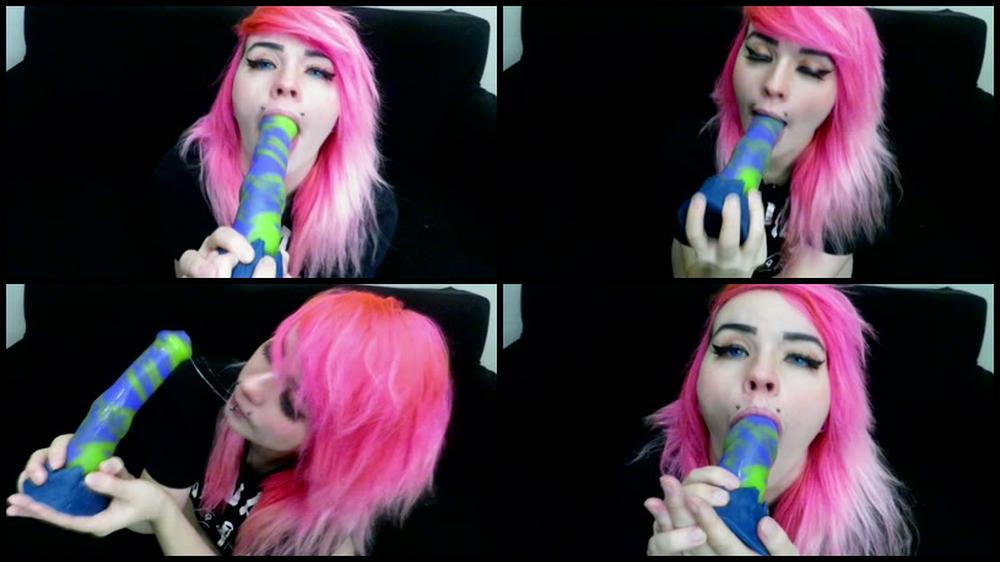 Alicenm Deep Throating Horse Cock