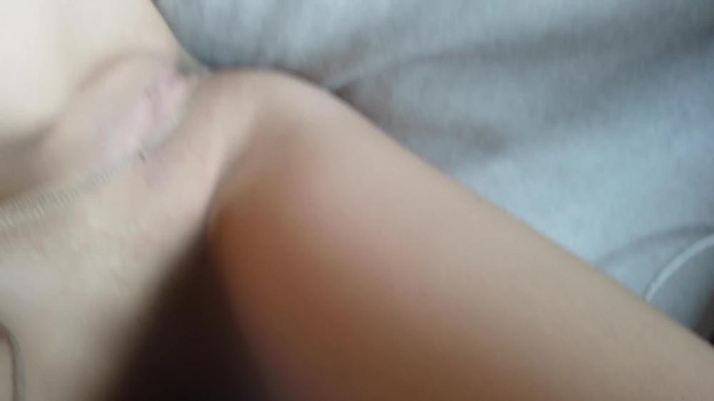 MY LITTLE PUSSY THROUGH TIGHTS (4K)