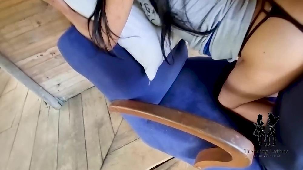 I have sex in the hammock! With the younger sister! of my girlfriend! WTF.. She squirts lol
