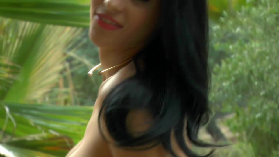 Danni - Smouldering [Solo] 540P