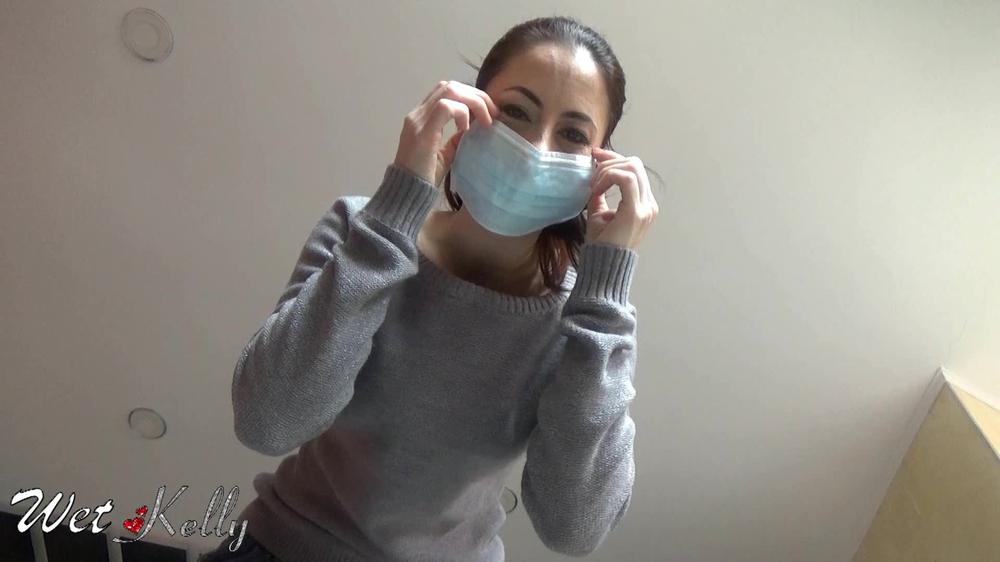 Wet Kelly Doctor Fetish Mask