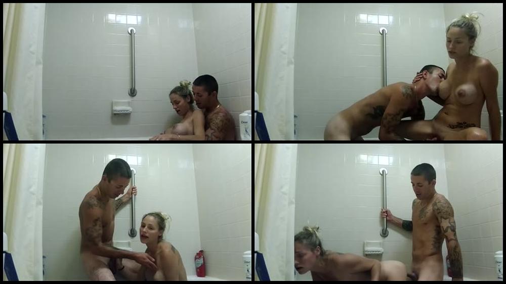 Xkellyxtealx Kelly Teal An Cameron Chase Suck N Fuck In The Bathtub