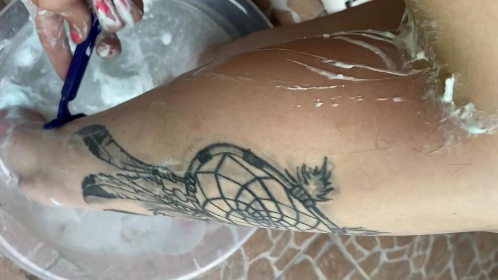 Cuteblonde666 Hairy Legs Shaving