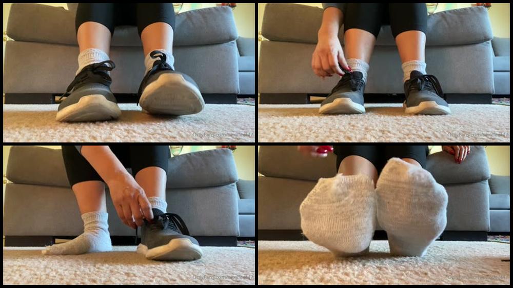 Sexyfeet47 19 11 2020 1293190779 Who S Ready To Sniff And Lick My Sweaty Feet Don T Forget To Tribute