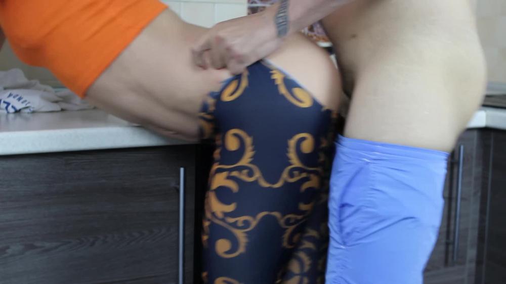Rough Fuck with a neighbor in the kitchen while her husband was not at home