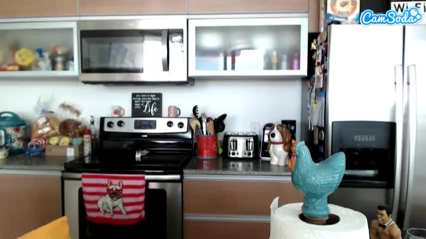 Selenaadams4U 2020-04-06 20_55