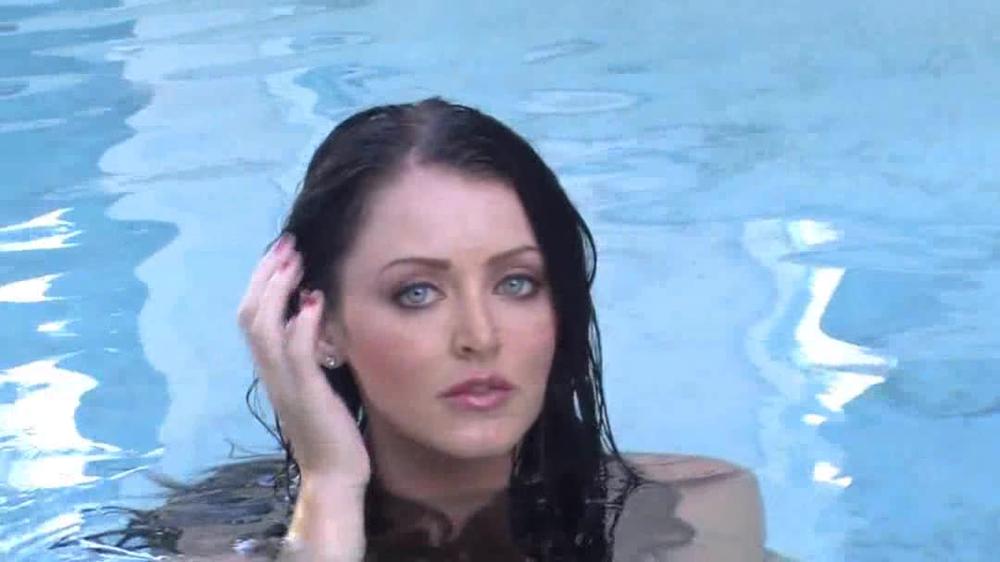Clubsophiedee420-Slingbikiniphotoshoot