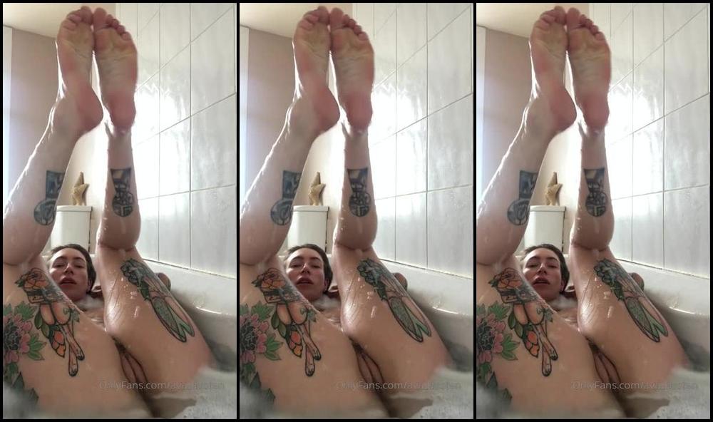 Ava Austen 2019 49651364 Filmed Today Bare Faced The Bath Being Naughty