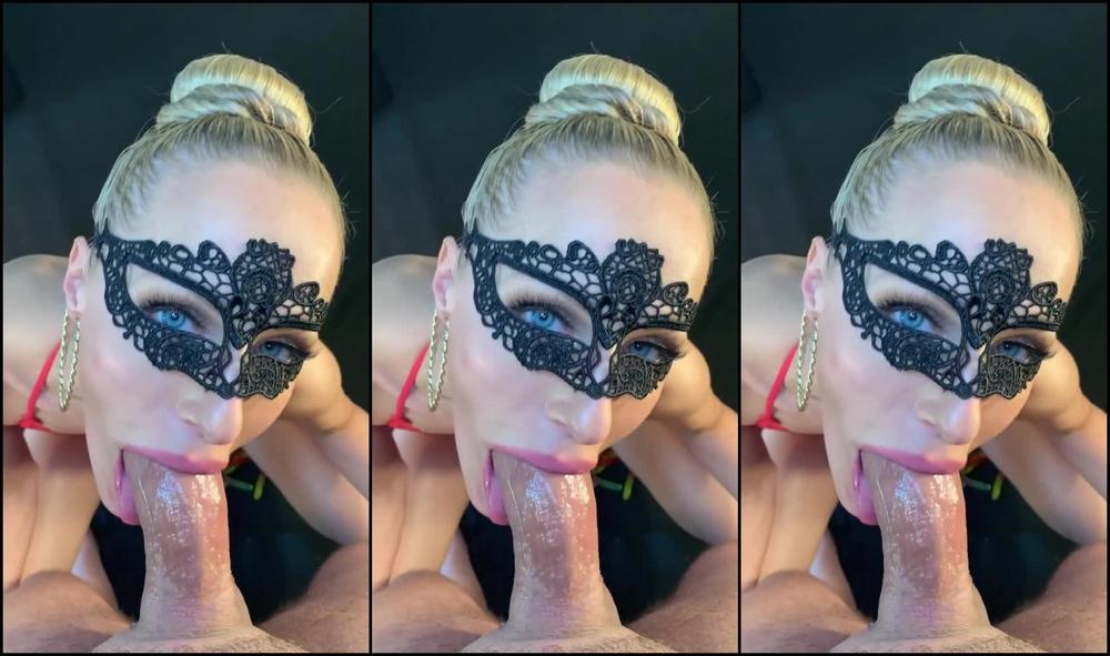 Amateur CFNM. Slim, dancing blonde playing with food and sucking thick dick - Saliva Bunny