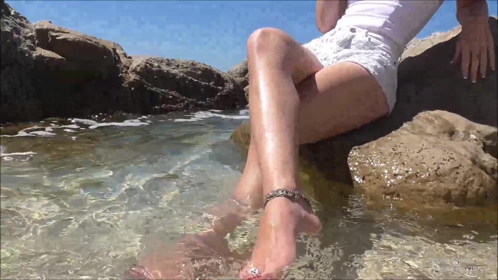 Ygk - Foot Worship At The Beach