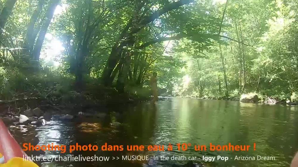 Plouf, baise, plouf, suce, plouf, avale... les vacances de Charlie