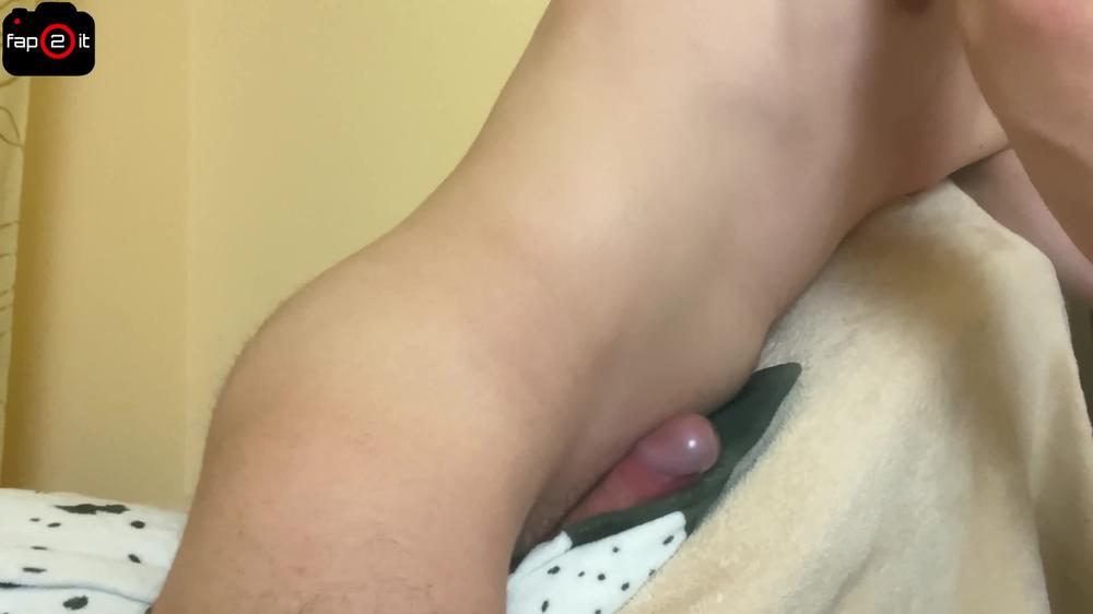 Pillow Humping Orgasm while Moaning and Dirty Talking - fap2it