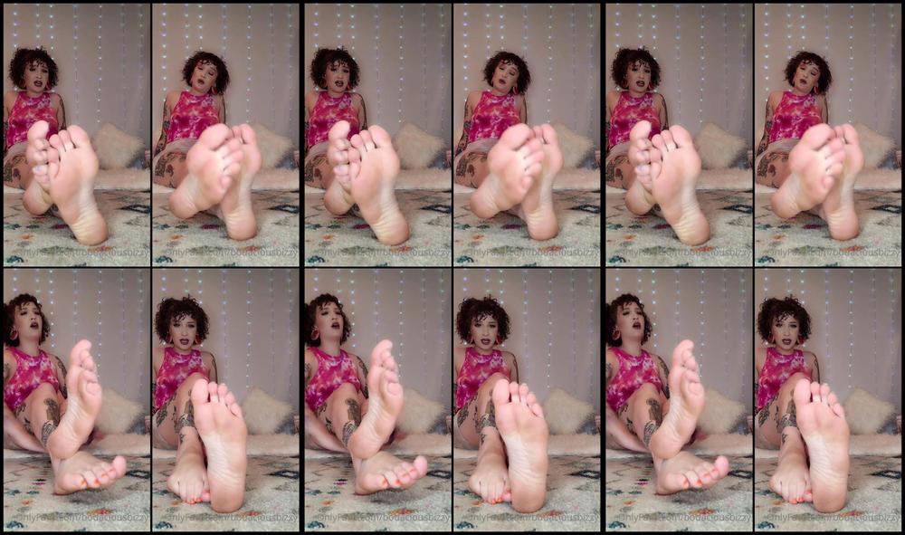 Bodaciousbizzy 18 10 2021 2247357052 You X27 Re Alone With Your Best Friends Sister In Her Room You X27 Ve Always Liked Her And Now Y