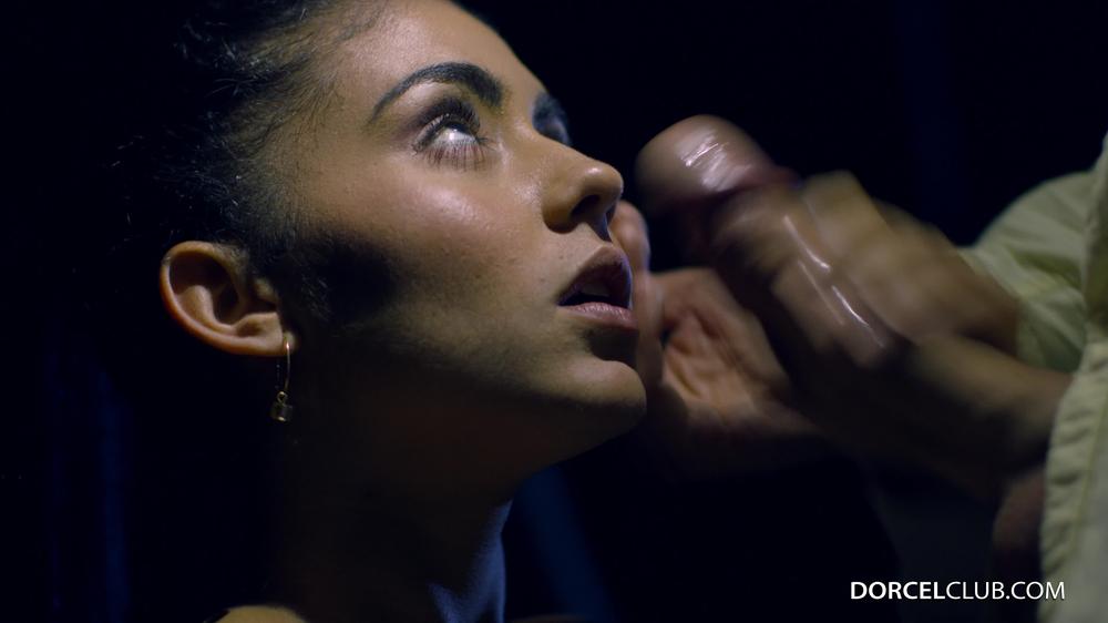 Dorcelclub - 2019.02.11 Aysha Blowjob In The Woods 2160P